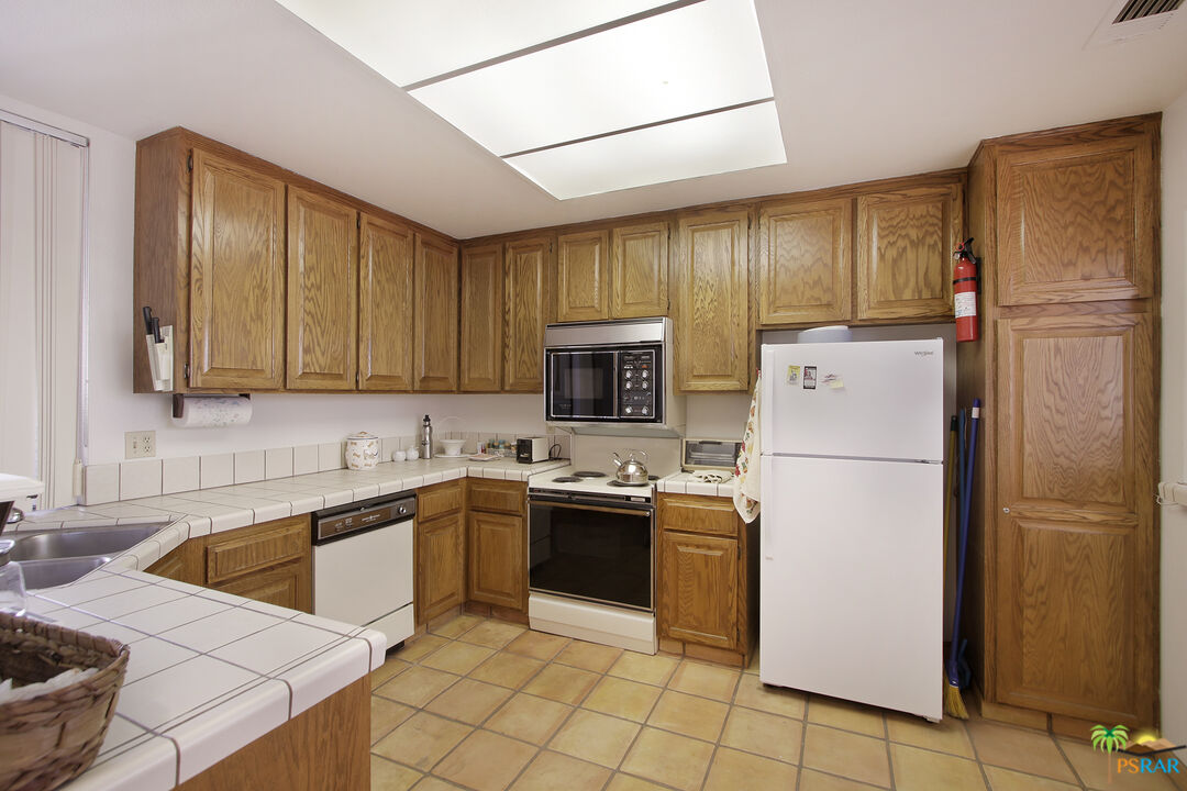 Image 11 for 204 N Hermosa Dr