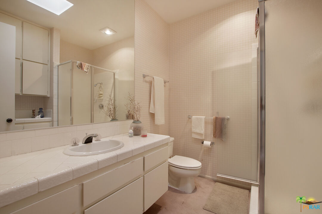Image 18 for 204 N Hermosa Dr