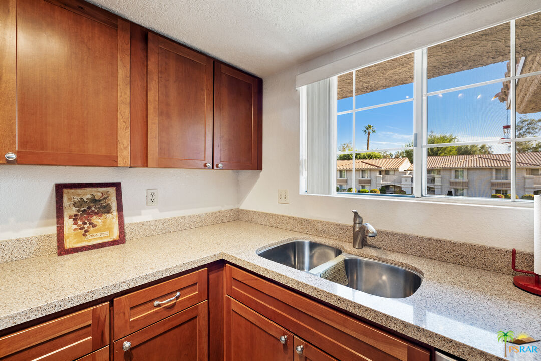 Image 12 for 2701 Mesquite Ave #R80