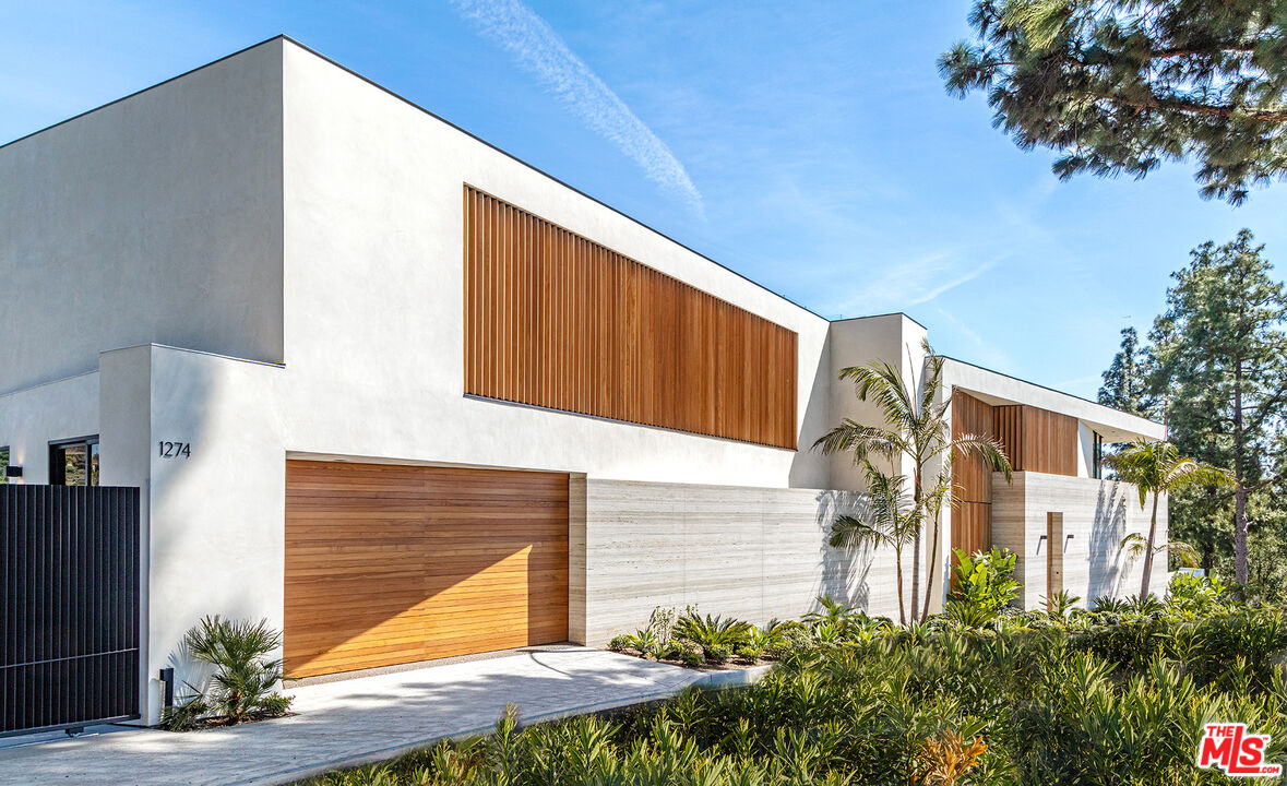 Photo of 1274 Lago Vista DR, BEVERLY HILLS, CA 90210
