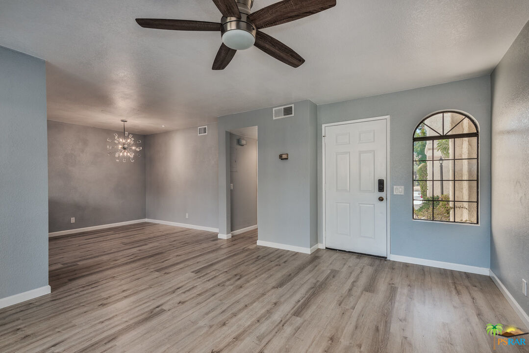 Image 4 for 500 Farrell Dr #Q105