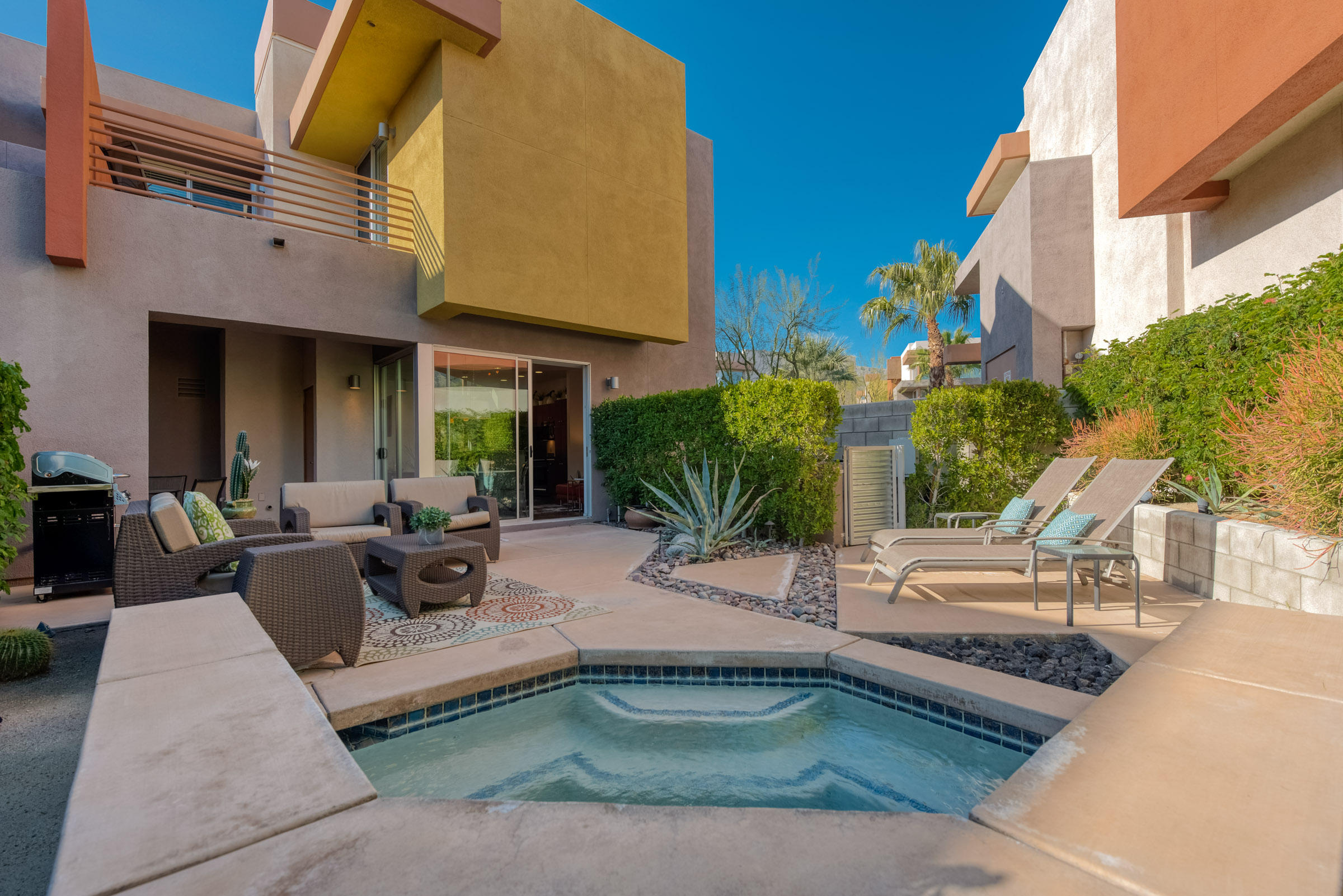 Image Number 1 for 250 Enterprise Way in Palm Springs