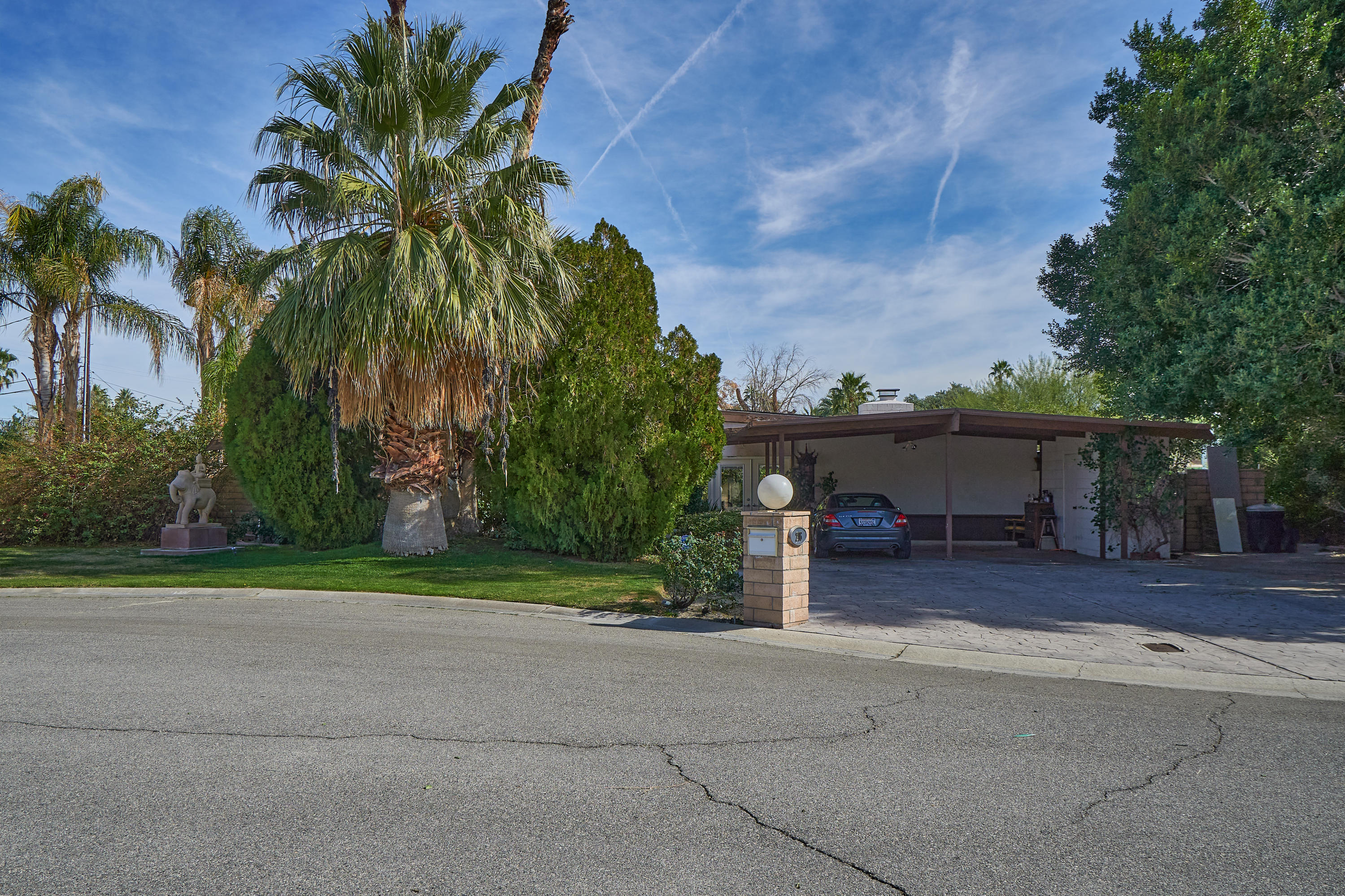 Image Number 1 for 216 N Lyn Circle in Palm Springs