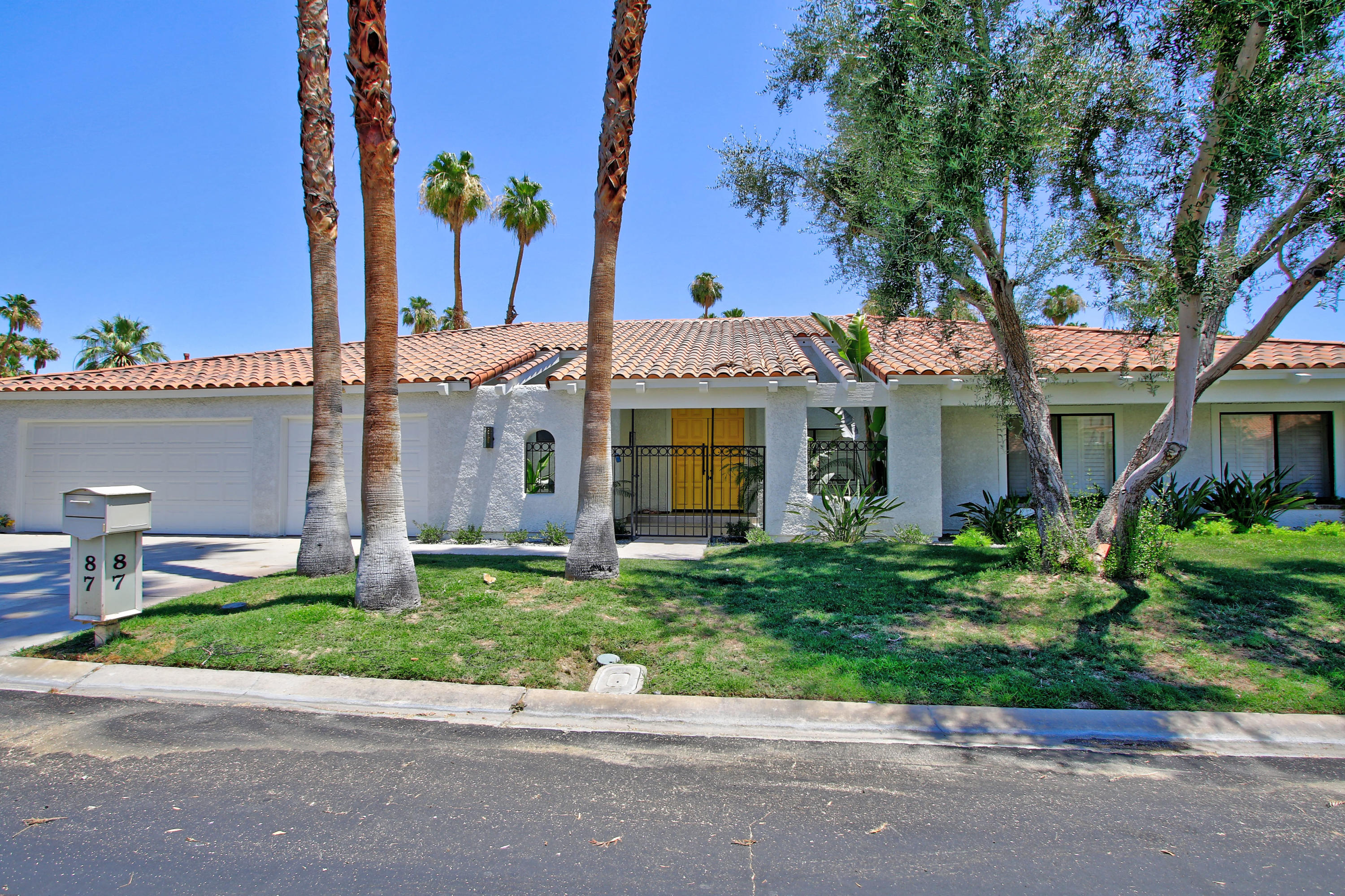 Image Number 1 for 87 Magdalena Drive in Rancho Mirage