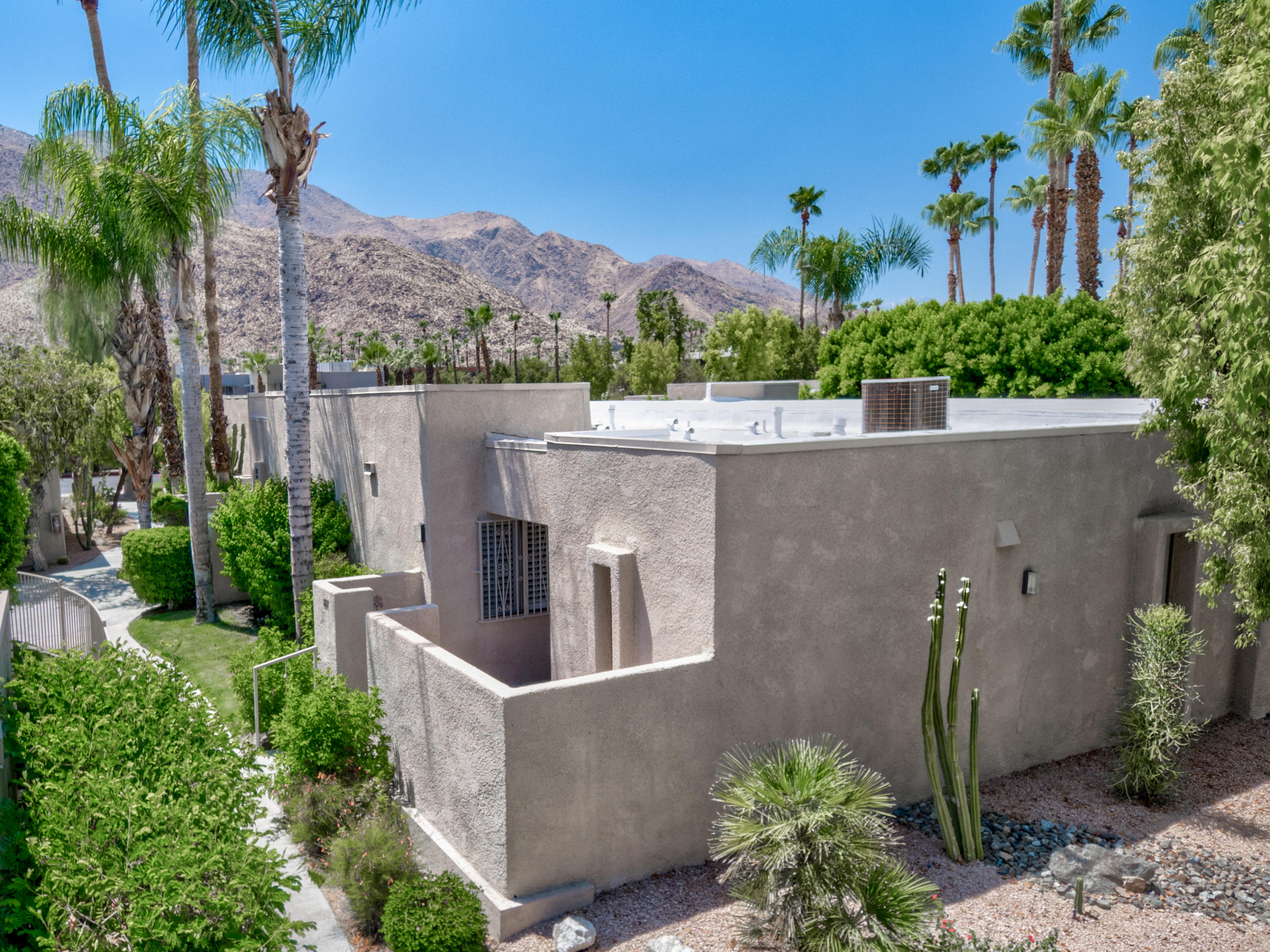 Image Number 1 for 817 E Arenas Road in Palm Springs