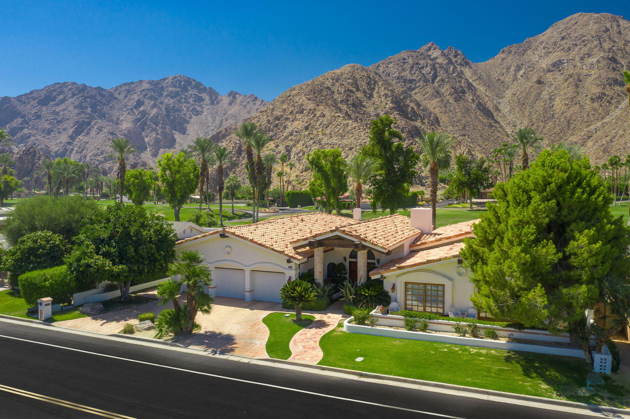 Image Number 1 for 76895 Iroquois Drive in Indian Wells
