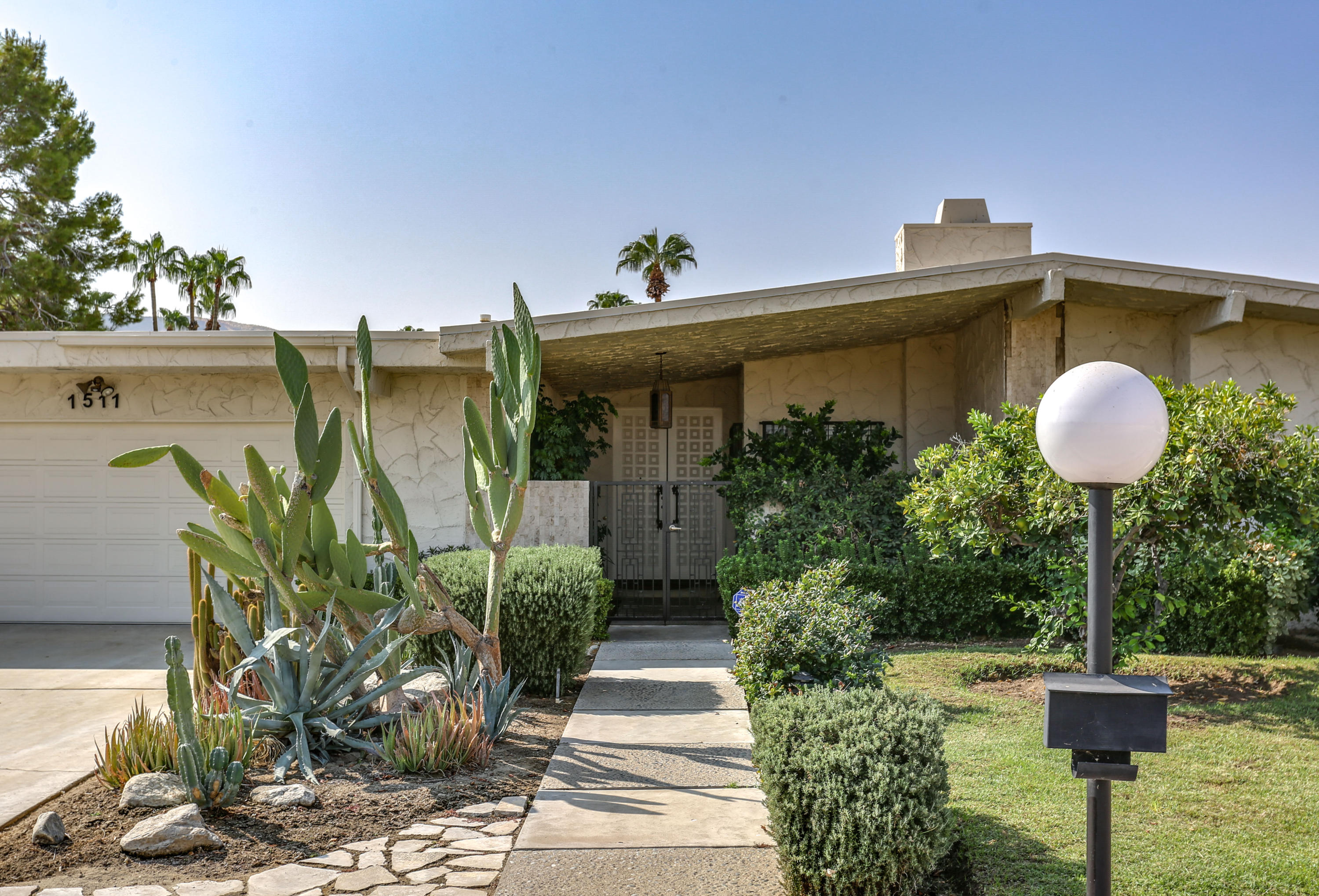 Image Number 1 for 1511 E Twin Palms Drive in Palm Springs
