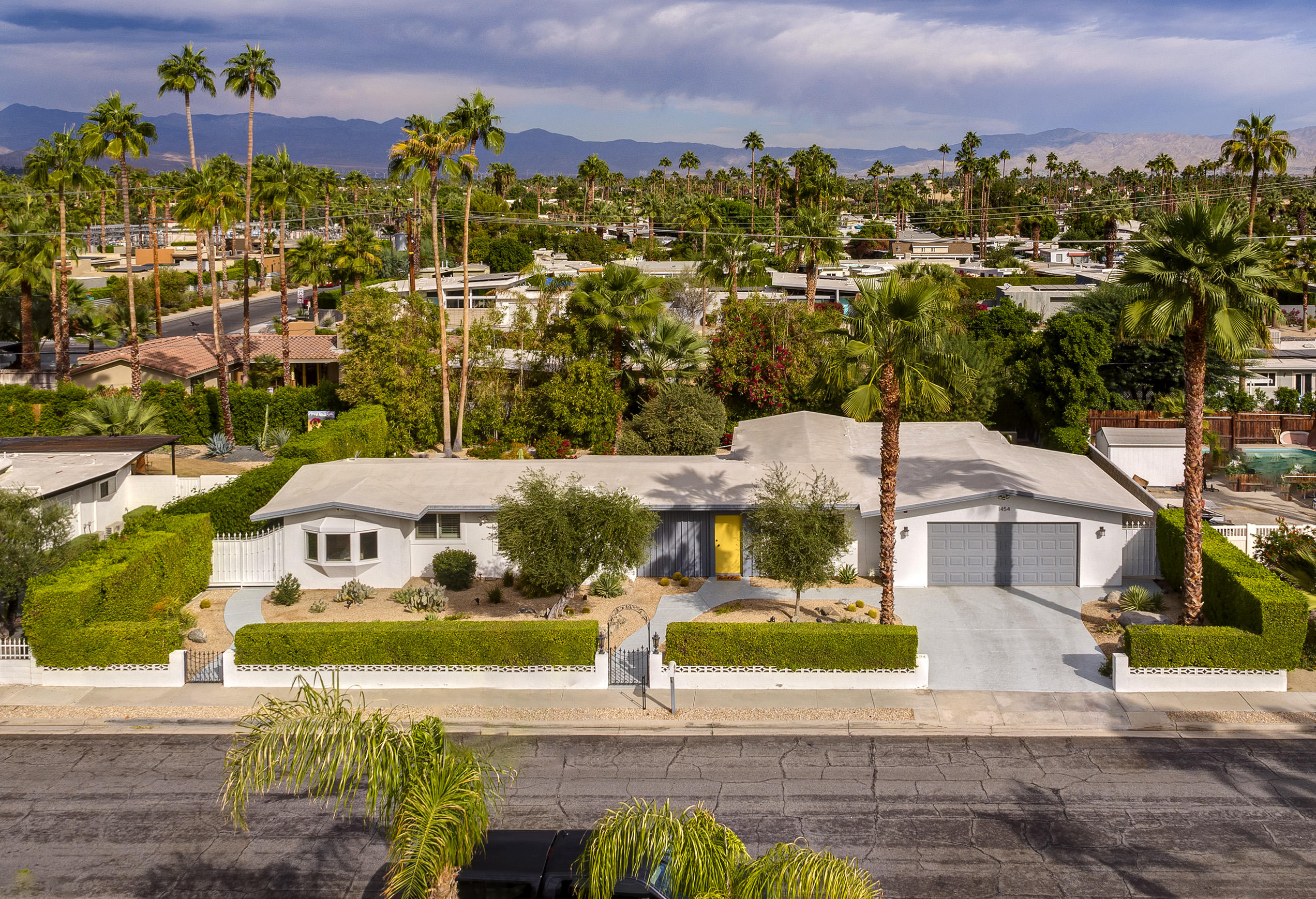 Image Number 1 for 1454 E San Lucas Road in Palm Springs