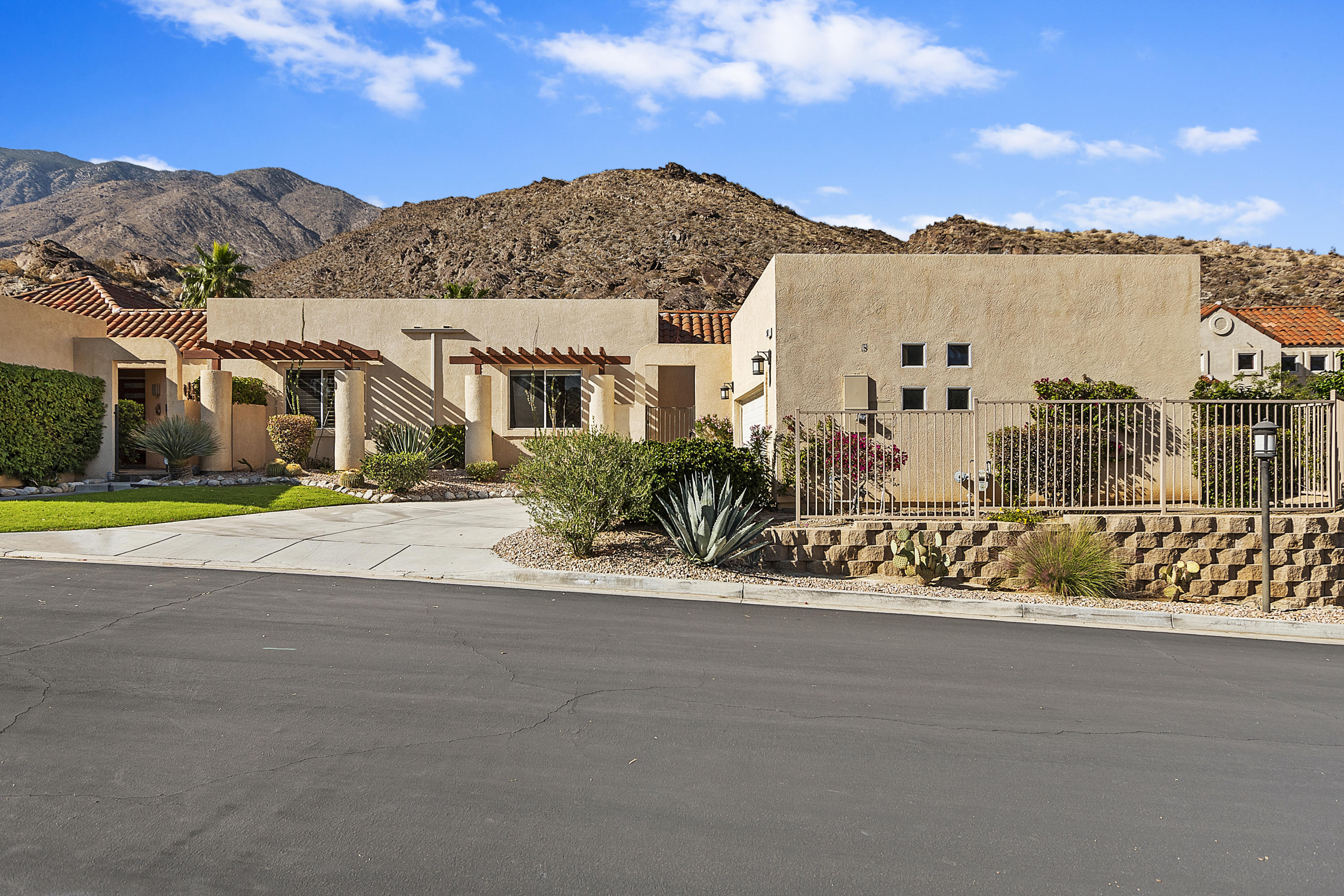 Image Number 1 for 252 Canyon Circle in Palm Springs
