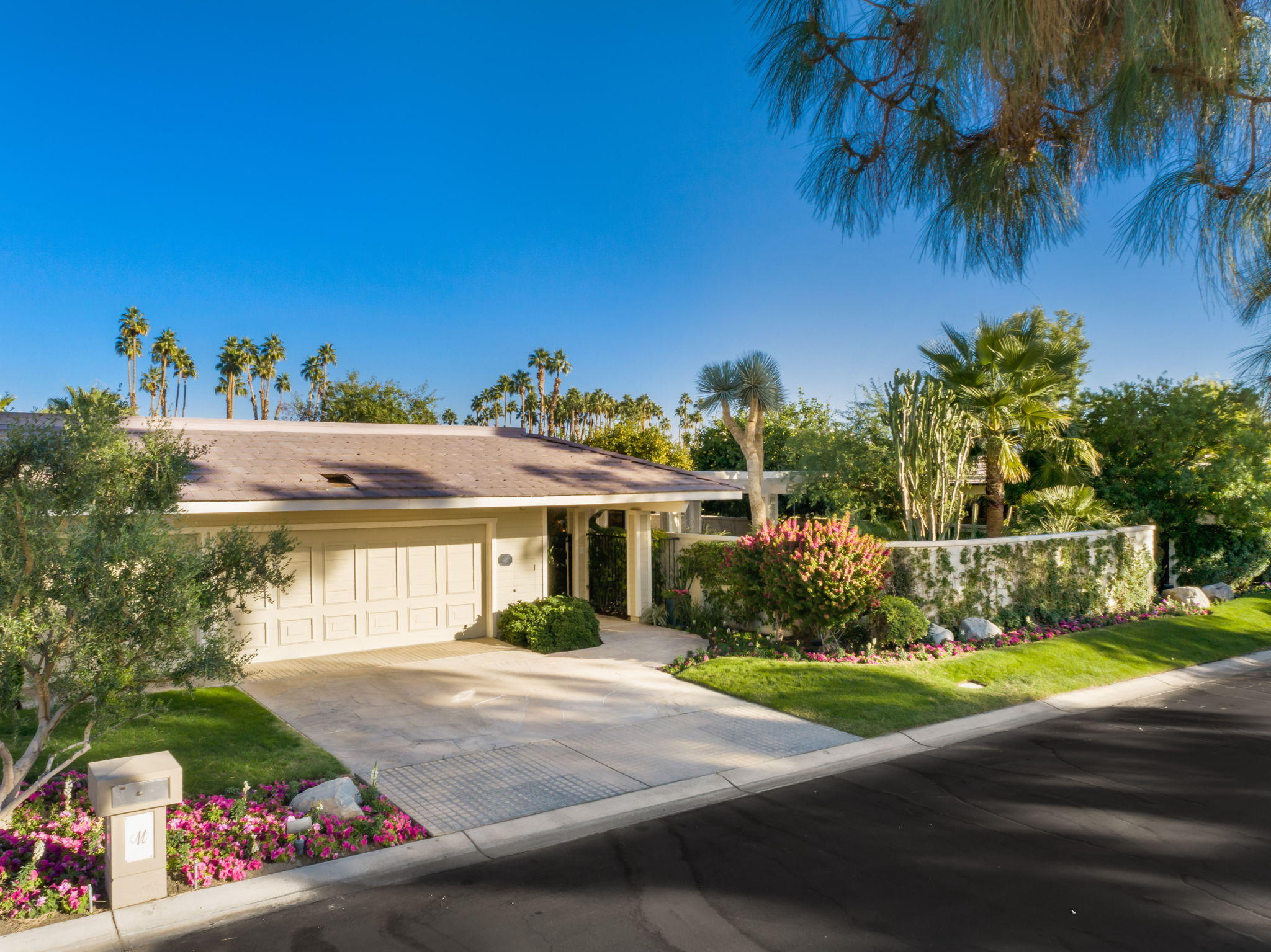 Image Number 1 for 19 Creekside Drive in Rancho Mirage