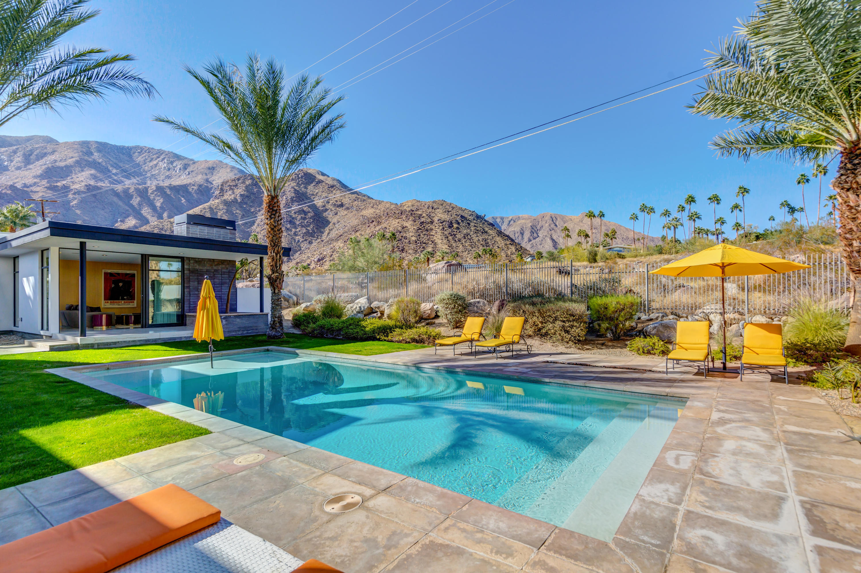 Image Number 1 for 694 W Stevens Road in Palm Springs