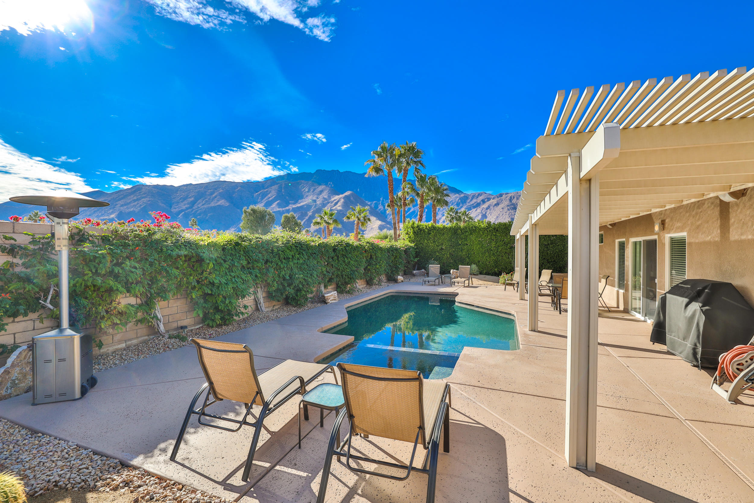 Image Number 1 for 685 E Daisy Street in Palm Springs