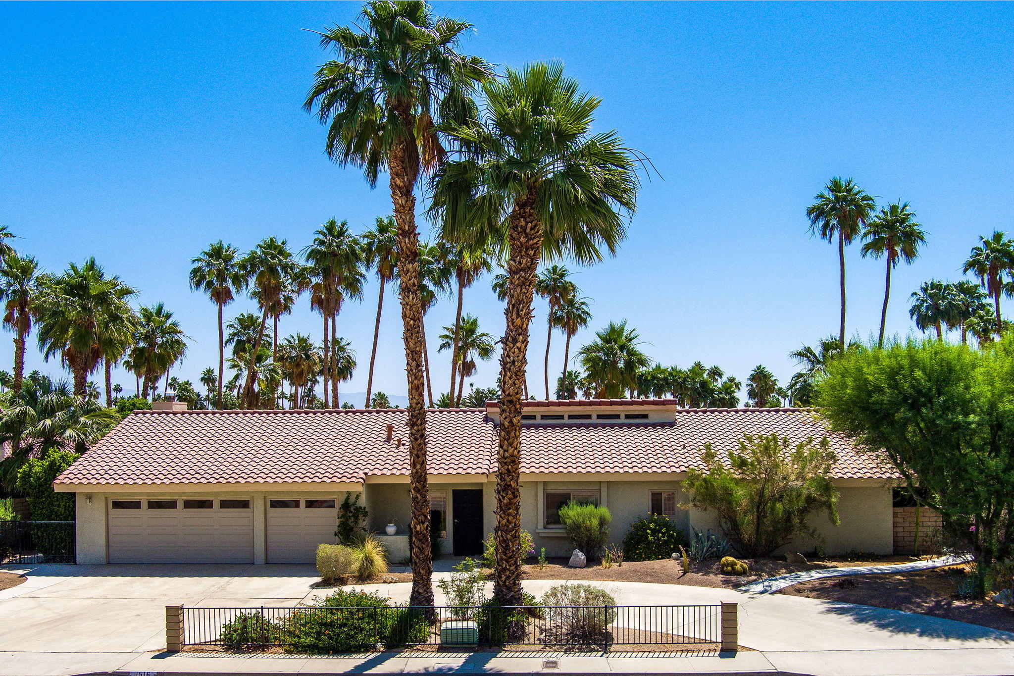 Image Number 1 for 1516 S Farrell Drive in Palm Springs
