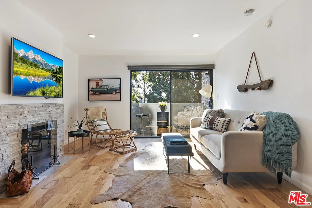 Photo of 1940 N HIGHLAND AVE #46, LOS ANGELES, CA 90068