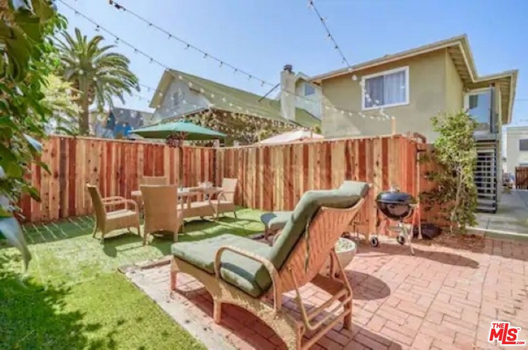 Photo of 35 DUDLEY AVE, VENICE, CA 90291