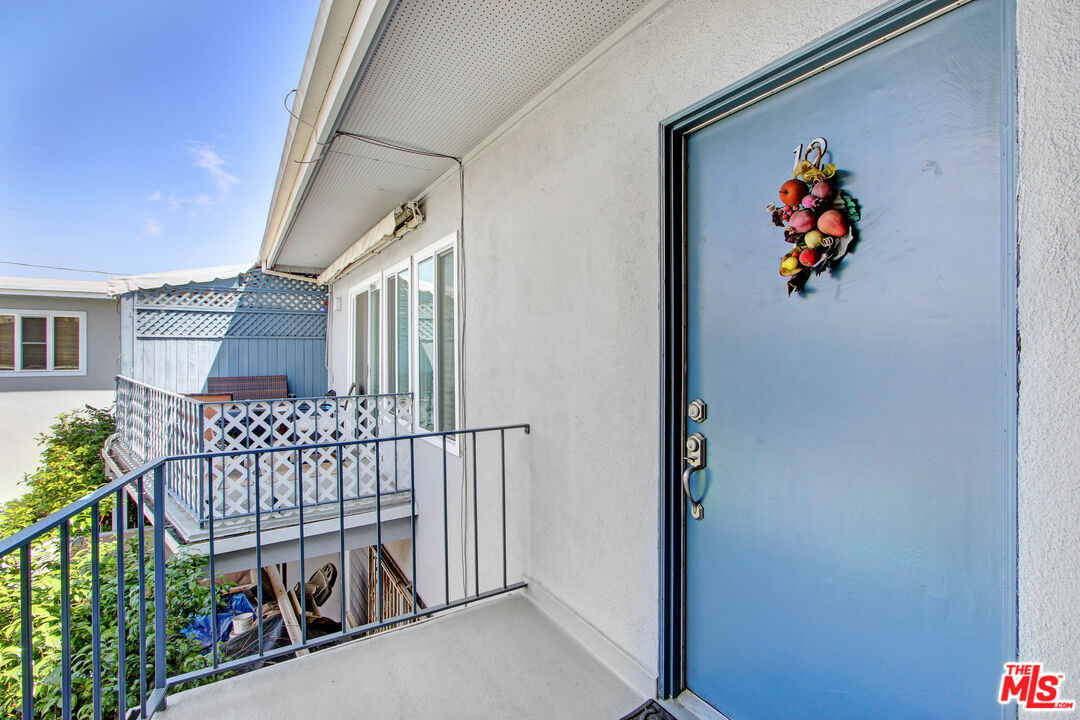 Photo of 6130 Coldwater Canyon #12, NORTH HOLLYWOOD, CA 91606