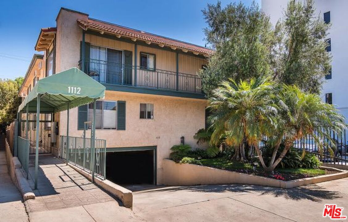 Photo of 1112 N OLIVE DR #6, WEST HOLLYWOOD, CA 90069