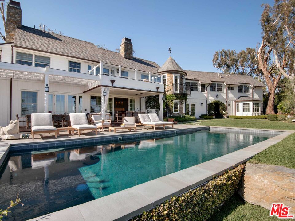 Photo of 6825 ZUMIREZ DR, MALIBU, CA 90265