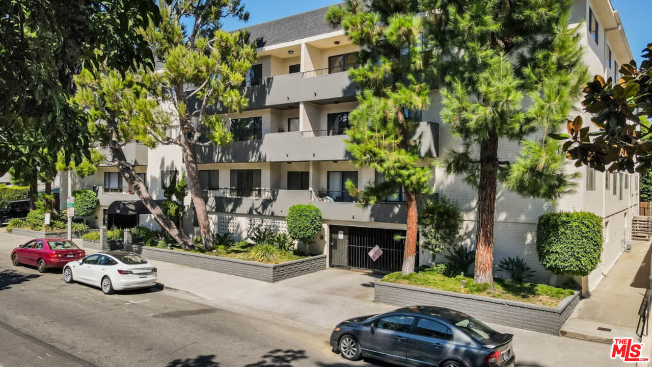 Photo of 700 Westmount Dr #106, West Hollywood, CA 90069