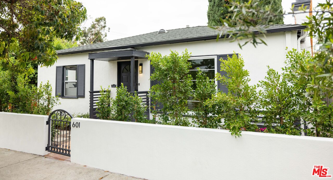 Photo of 601 N Croft Ave, West Hollywood, CA 90048