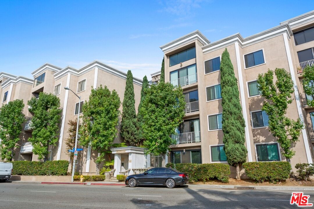 Photo of 8455 Fountain Ave #516, West Hollywood, CA 90069