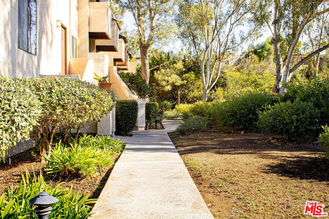 Linda Vista Real Estate