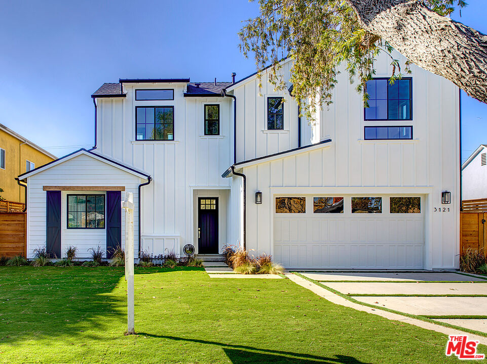 Photo of 3121 Corinth Ave, Los Angeles, CA 90066