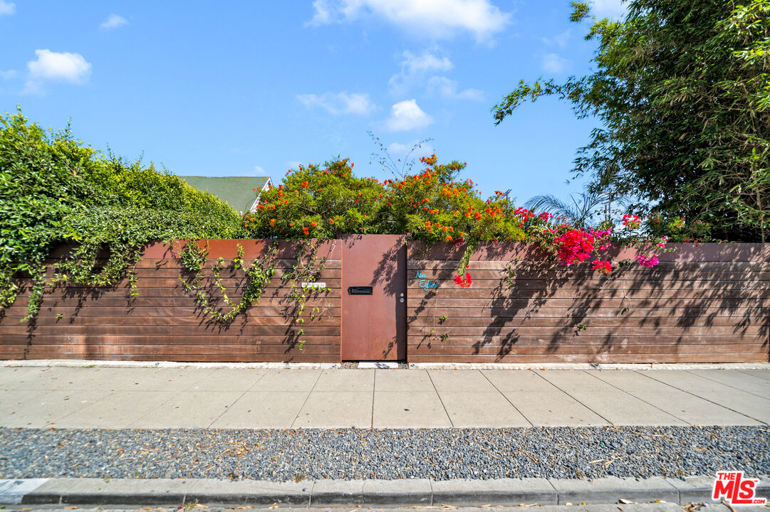Photo of 918 Indiana Ave, Venice, CA 90291