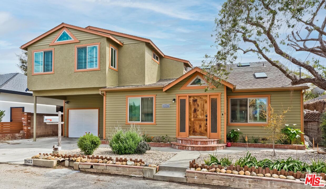 Photo of 11422 Mccune Ave, Los Angeles, CA 90066
