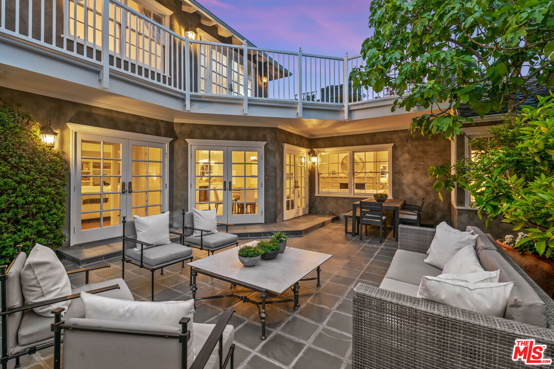 Photo of 815 San Vicente, Santa Monica, CA 90402