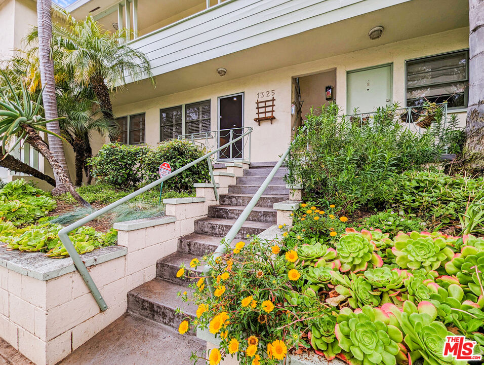 Photo of 1325 Washington Ave #C, Santa Monica, CA 90403