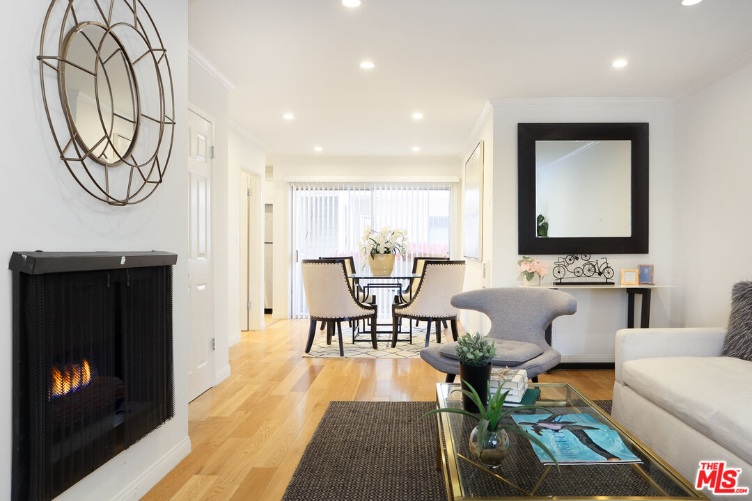 Photo of 1021 5th St #110, Santa Monica, CA 90403