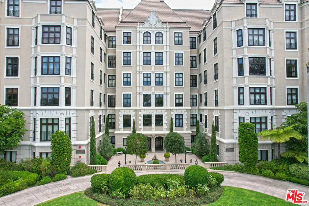 listing main picture