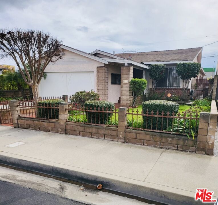 Photo of 1118 W Cruces St, Wilmington, CA 90744