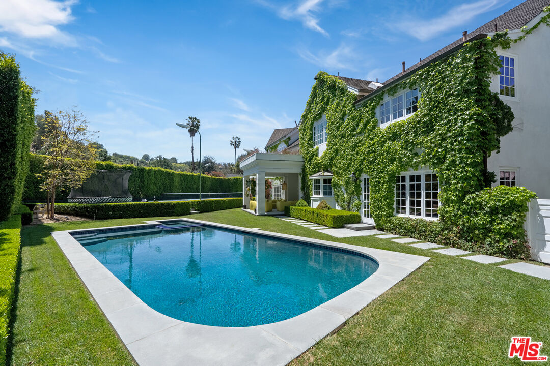 Photo of 9551 Lime Orchard Rd, Beverly Hills, CA 90210