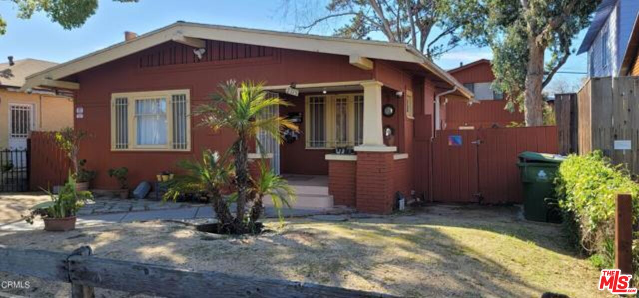 Photo of 2115 Walnut Ave, Venice, CA 90291