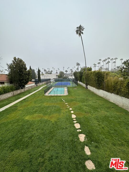 Photo of 619 N Canon Dr, Beverly Hills, CA 90210