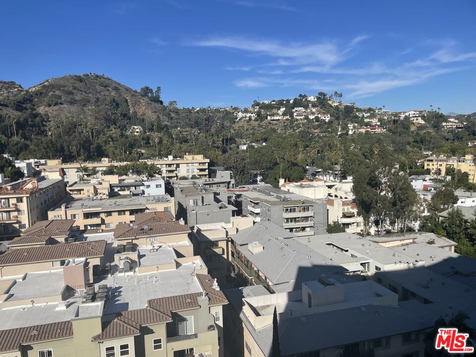 Photo of 7250 Franklin Ave #906, Los Angeles, CA 90046