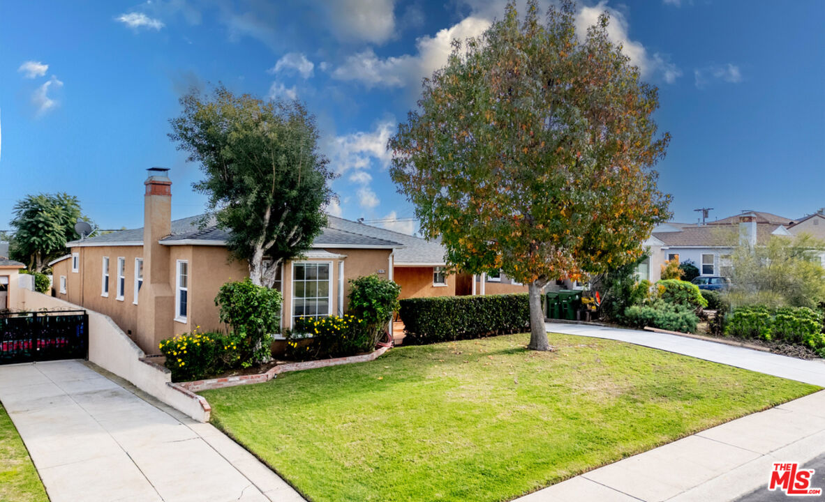 Photo of 7826 Airlane Ave, Los Angeles, CA 90045