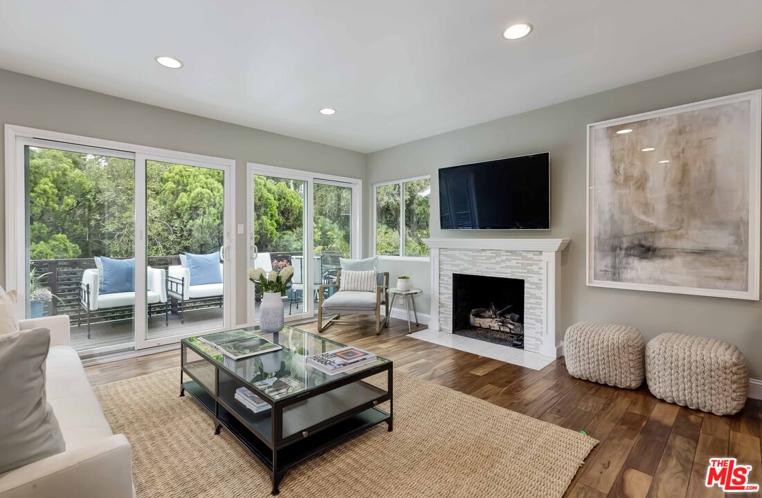 Photo of 14517 W Sunset Blvd, Pacific Palisades, CA 90272