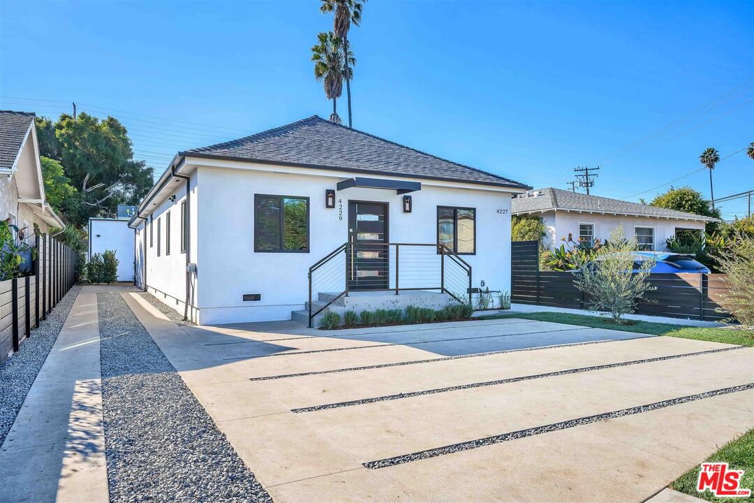 12516 Rubens Ave Los Angeles CA 90066 Closed