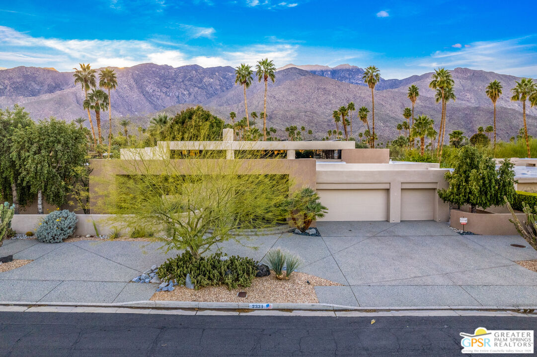 Photo of 2331 S Caliente Dr, Palm Springs, CA 92264