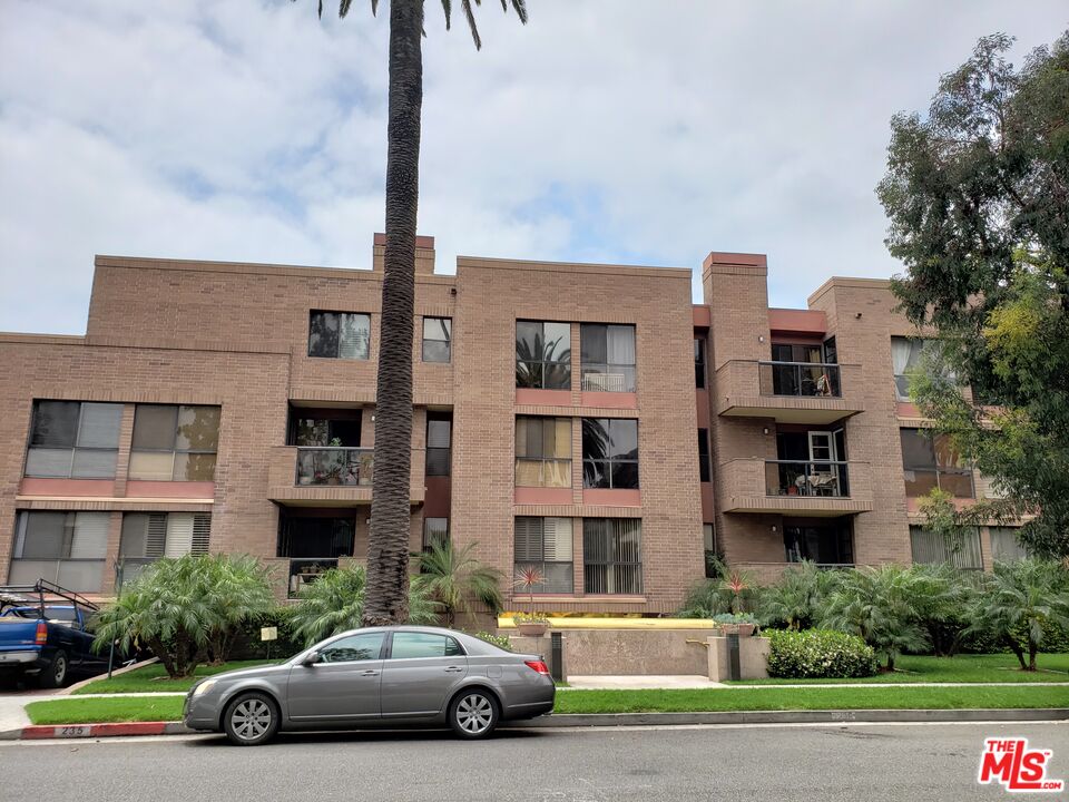 Photo of 235 S Tower Dr #108, Beverly Hills, CA 90211