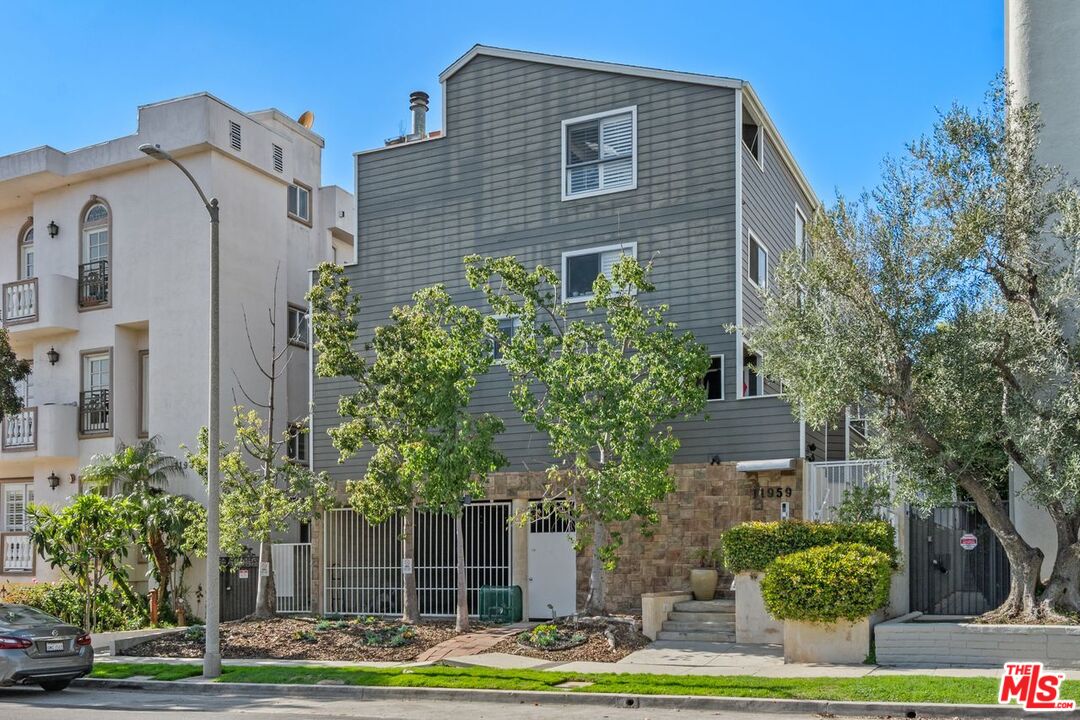 Photo of 11959 Mayfield Ave #5, Los Angeles, CA 90049