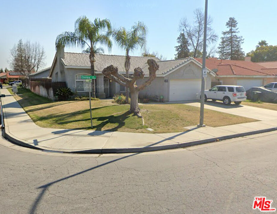 Photo of 7400 Chilibre St, Bakersfield, CA 93313