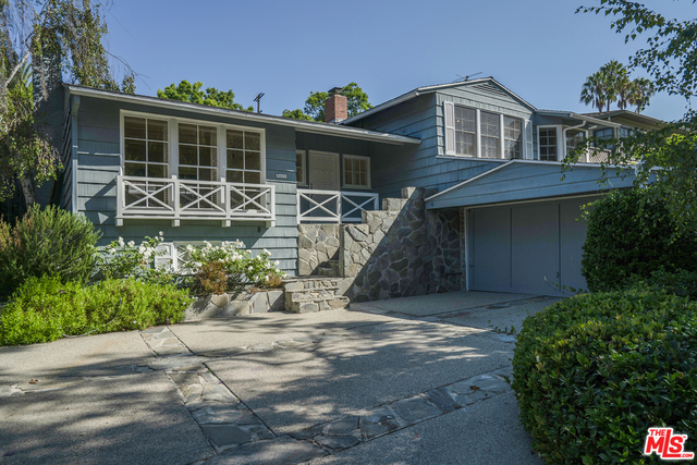 Photo of 9601 Bolton Rd, Los Angeles, CA 90034