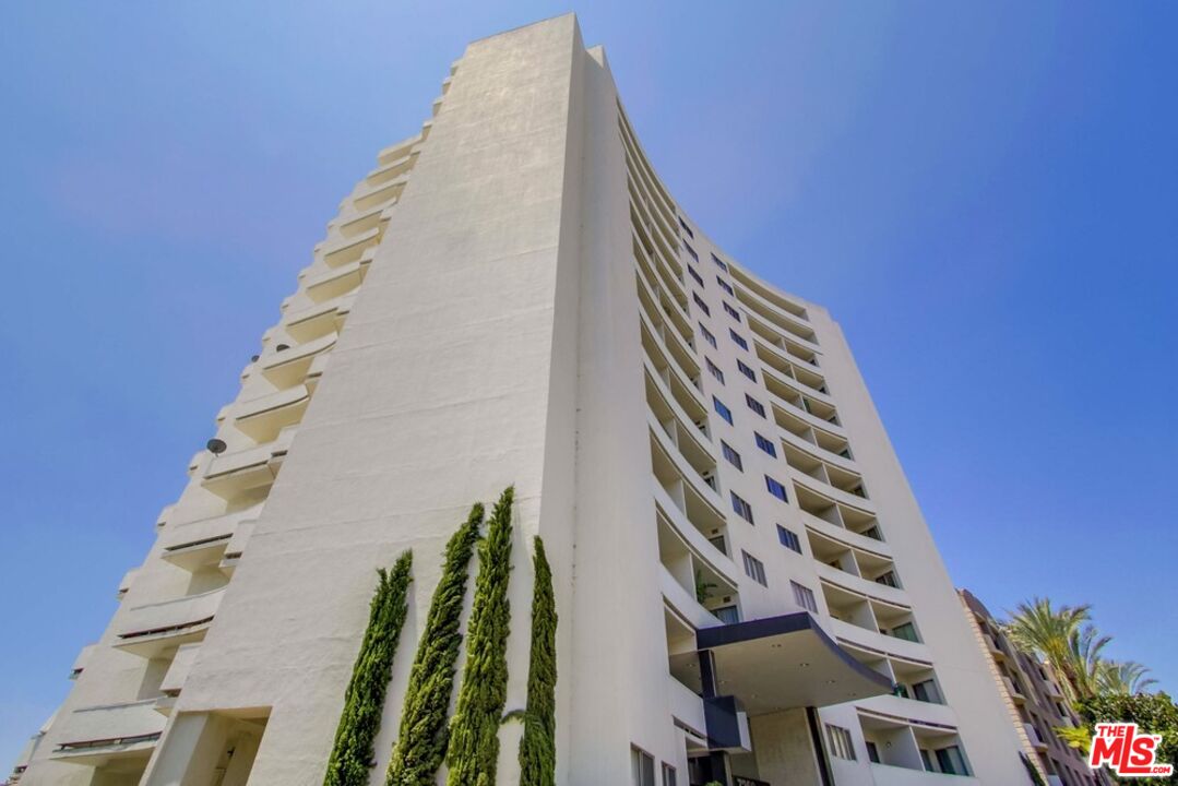 Photo of 7250 Franklin Ave #1106, Los Angeles, CA 90046