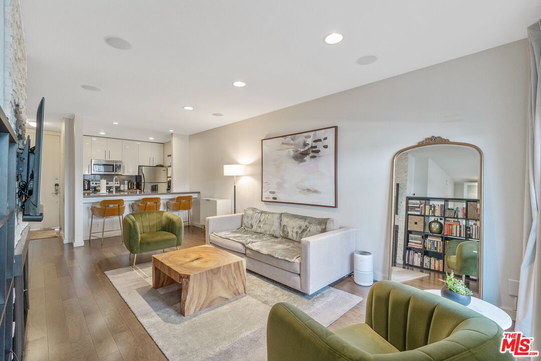 Photo of 141 S Clark Dr #426, West Hollywood, CA 90048