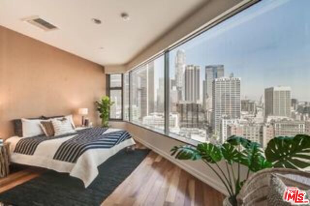 Photo of 801 S Grand Ave #2107, Los Angeles, CA 90017