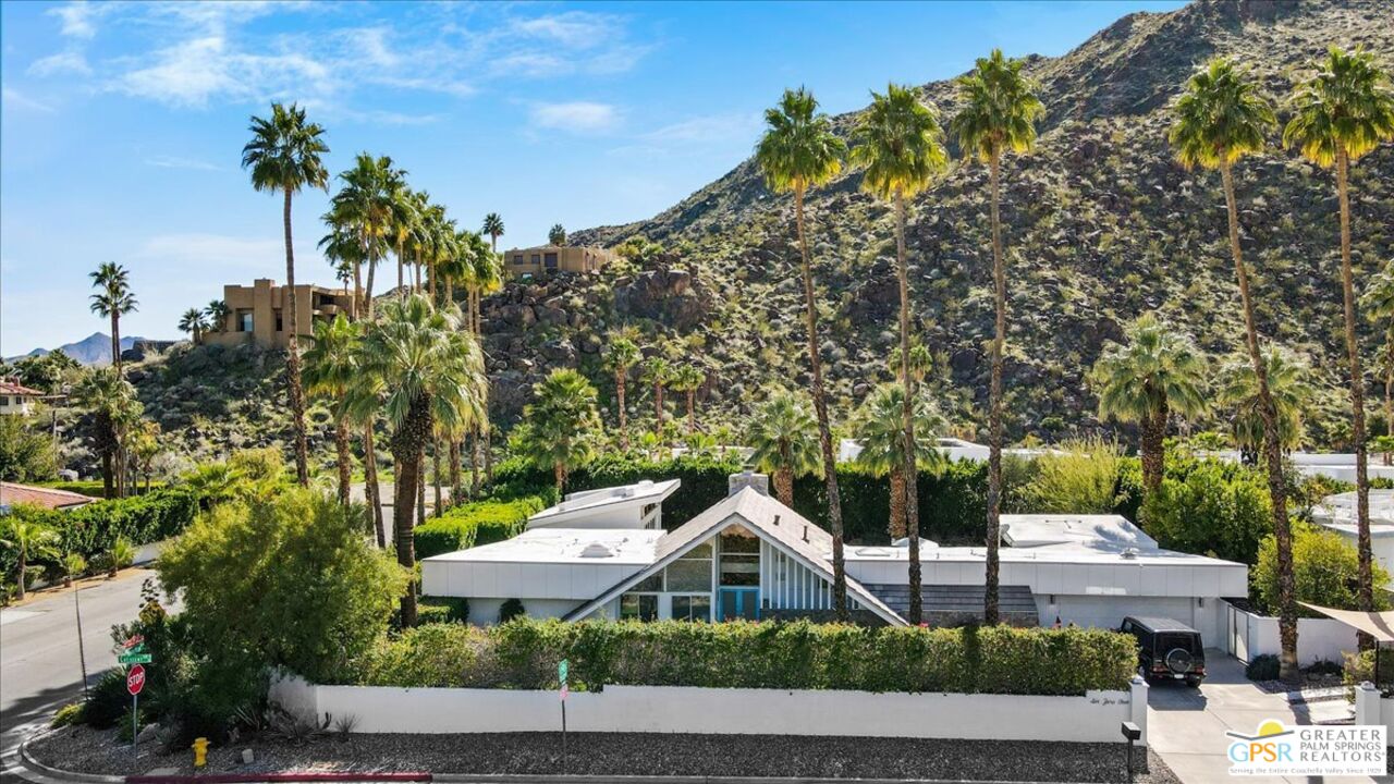 Photo of 605 W Crescent Dr, Palm Springs, CA 92262